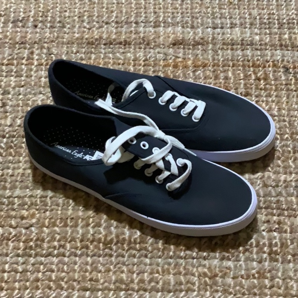 NWOT American Eagle sneakers